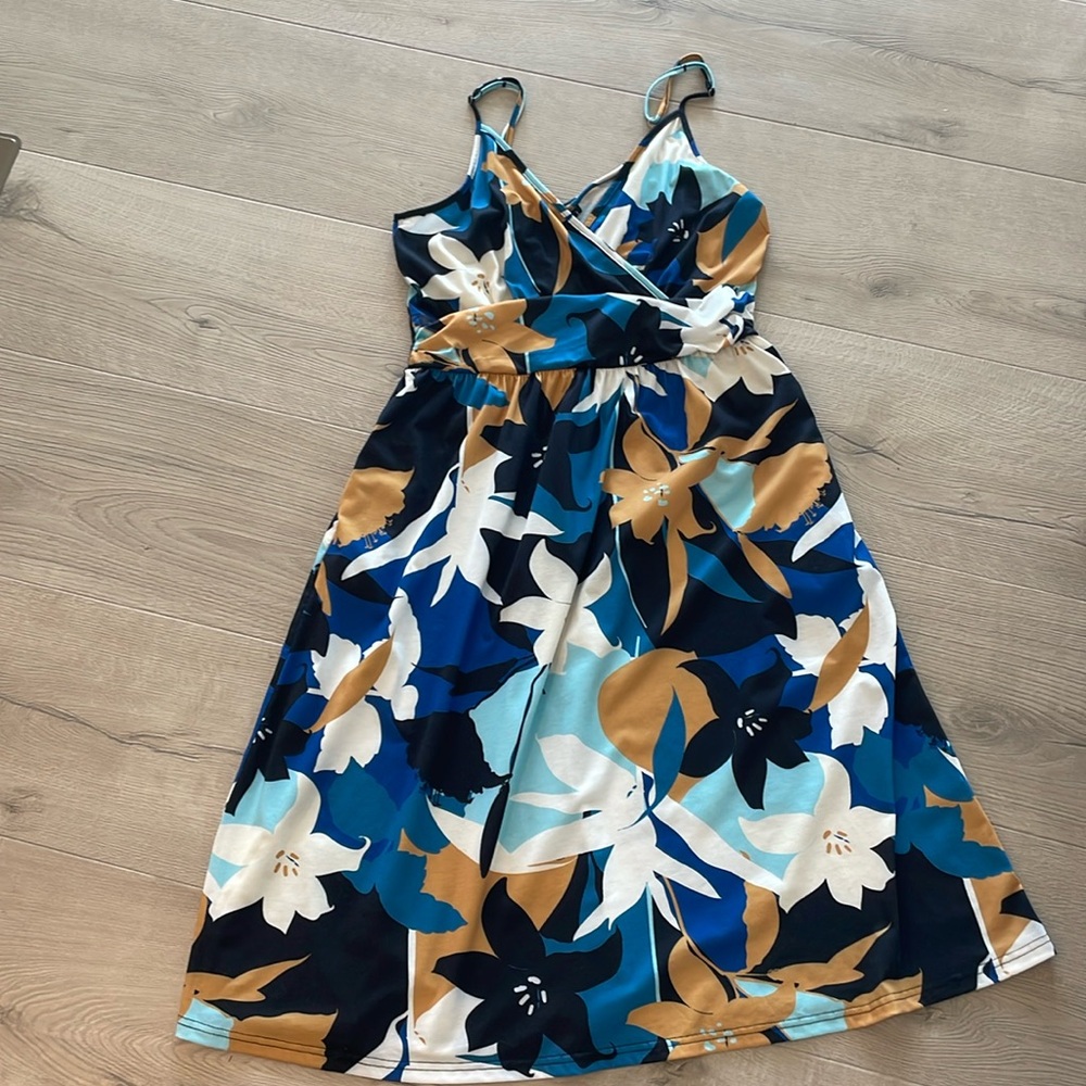 Cute adjustable strap summer dress